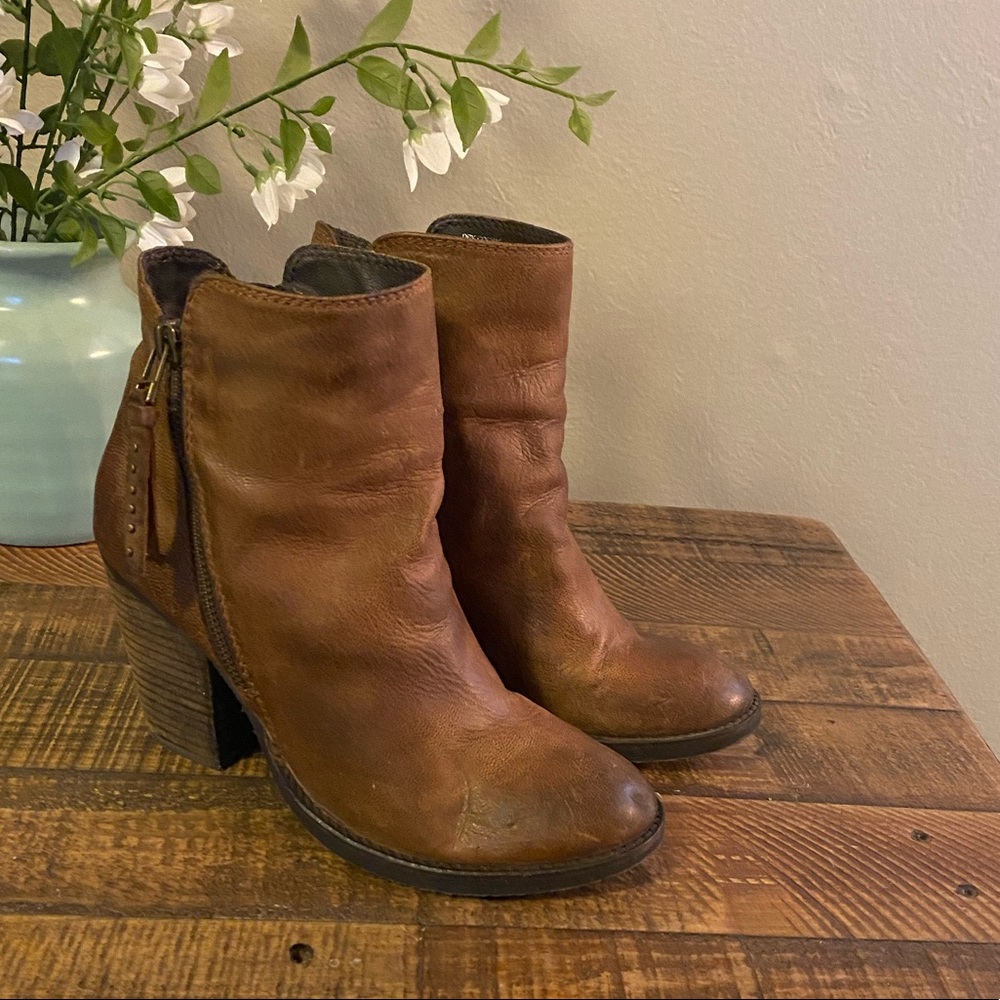 Steve Madden Ryatt Bootie- Dark Cognac- Size 7